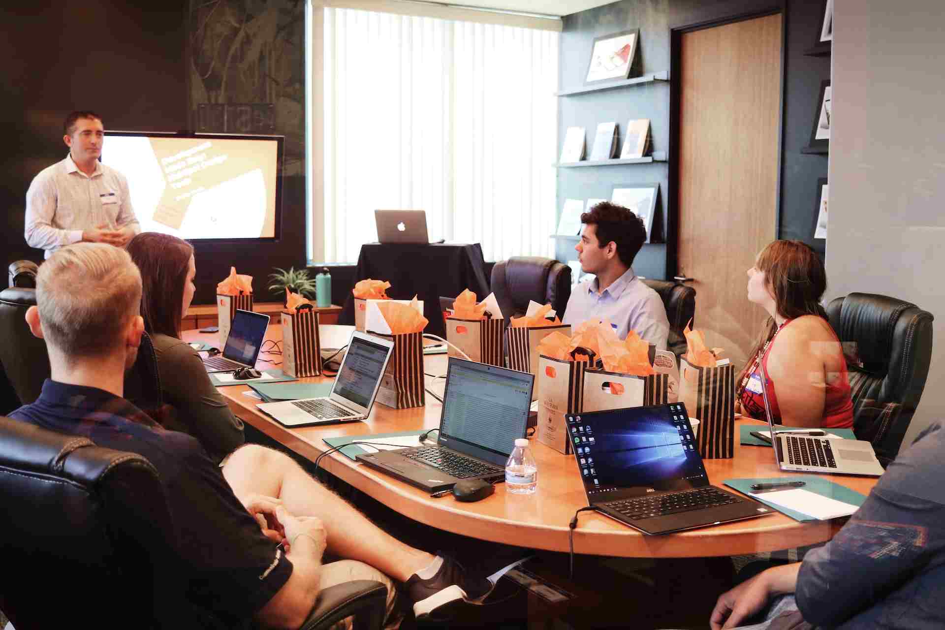 Meeting ratings and reviews hold great potential in revolutionising  meeting productivity.